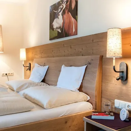 Daire Trinkl Holz *